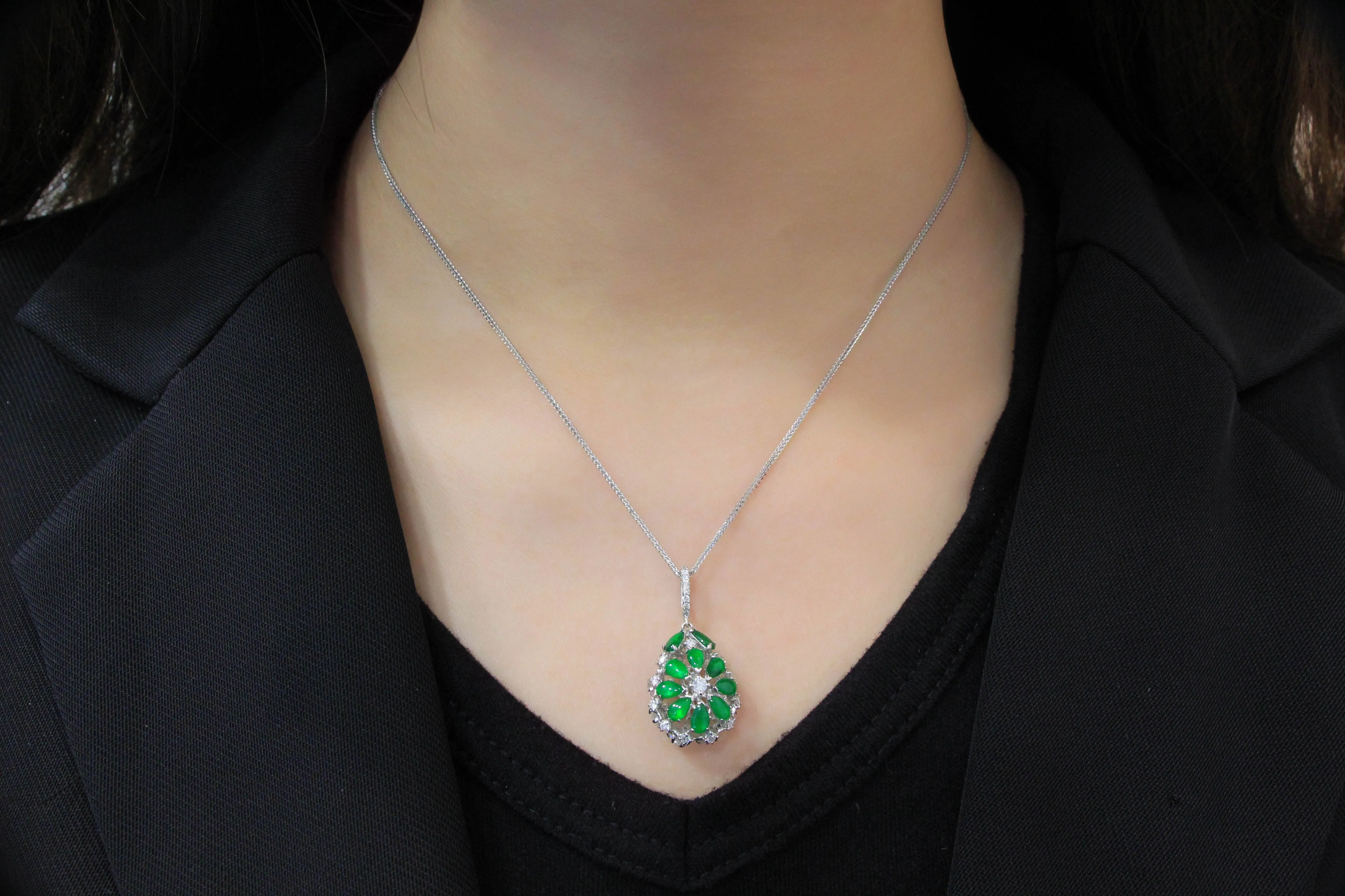 18K Gold Jadeite Pendant