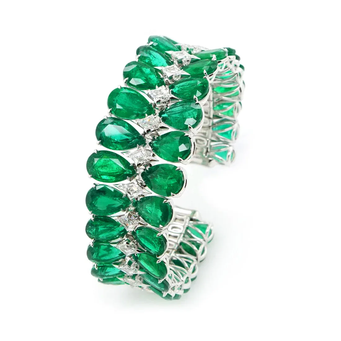 94.74 / 6.15 cts Emerald with Diamond Bracelet (ENQUIRE)