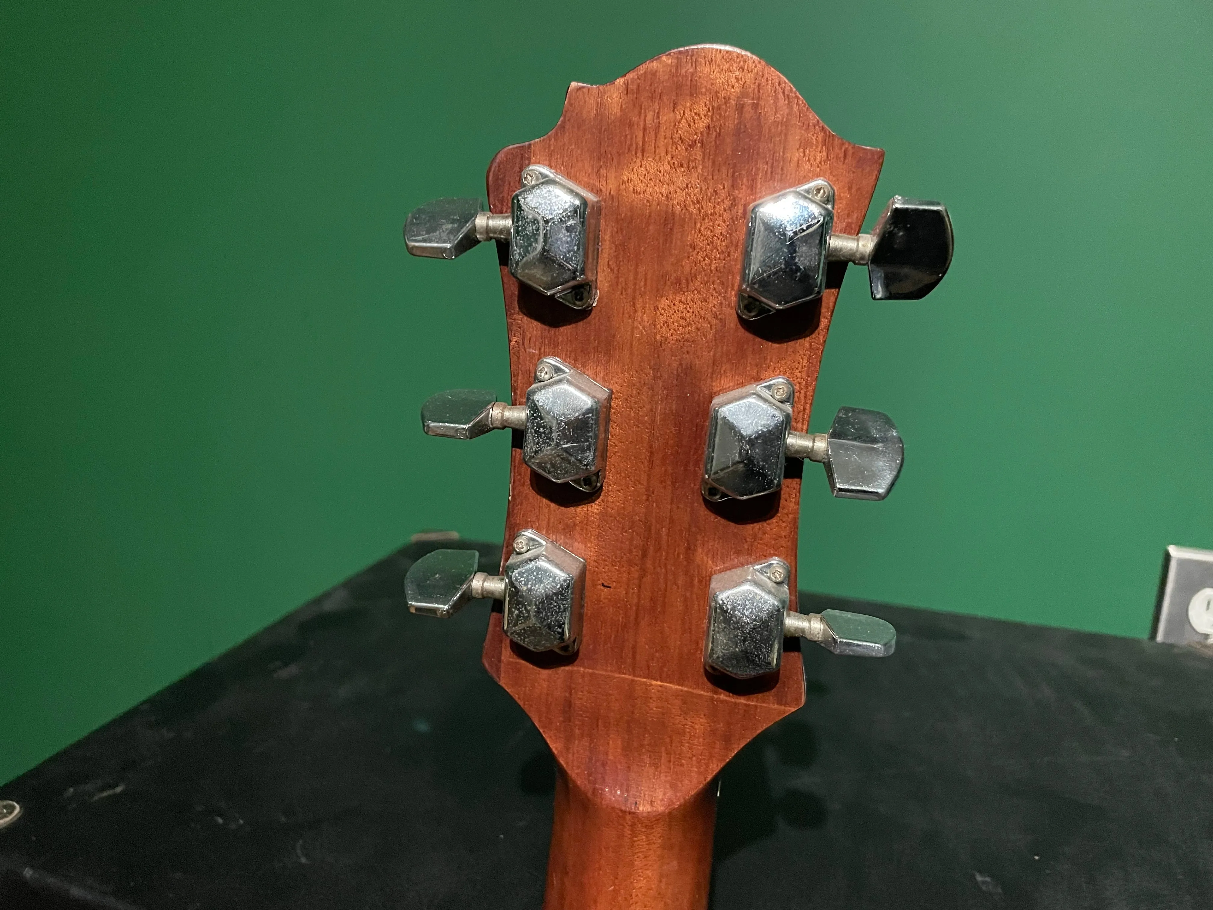 BC Rich Dreadnaught Project - As-is