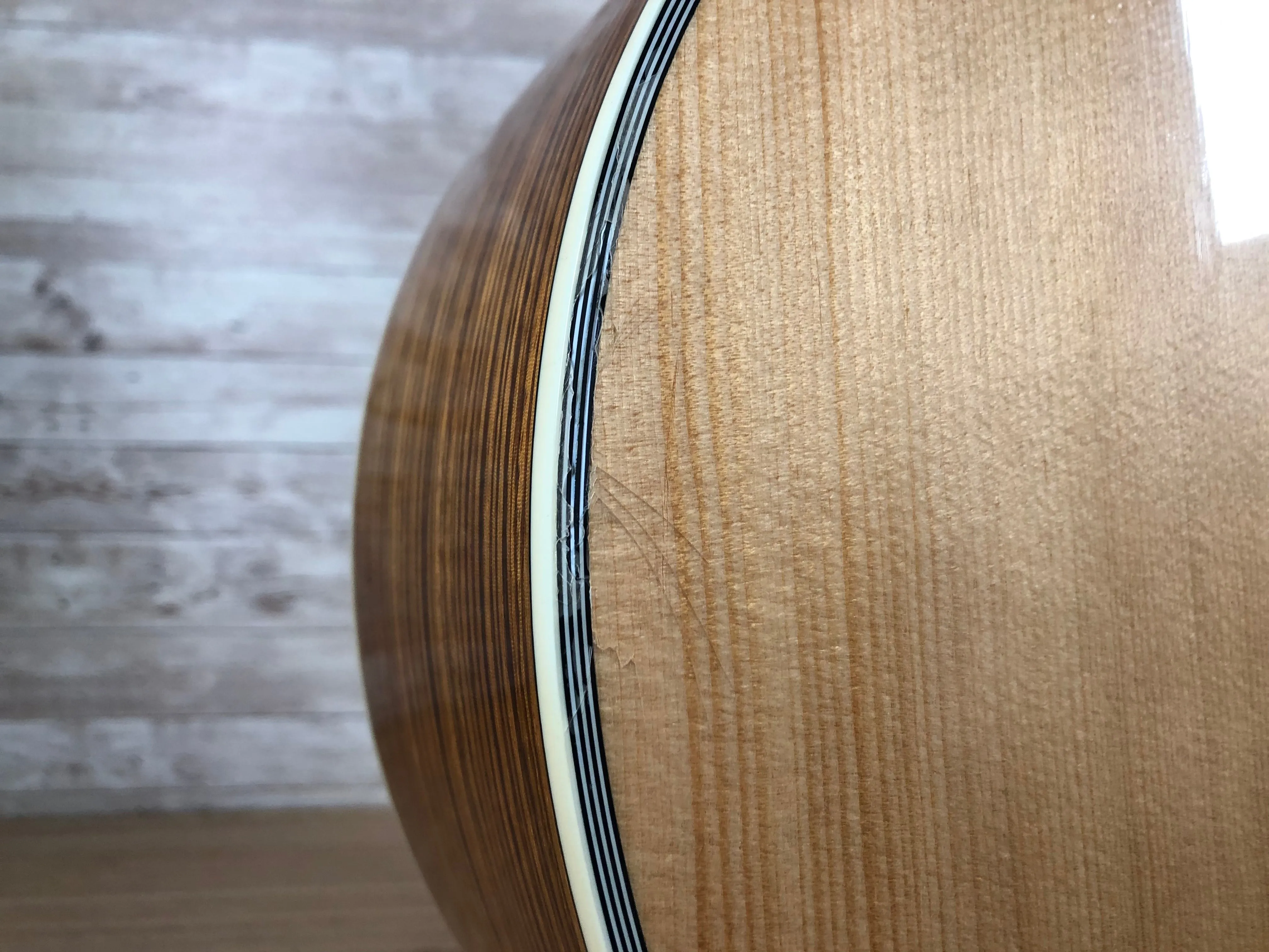 Beaver Creek Acoustic Bass - B-Stock