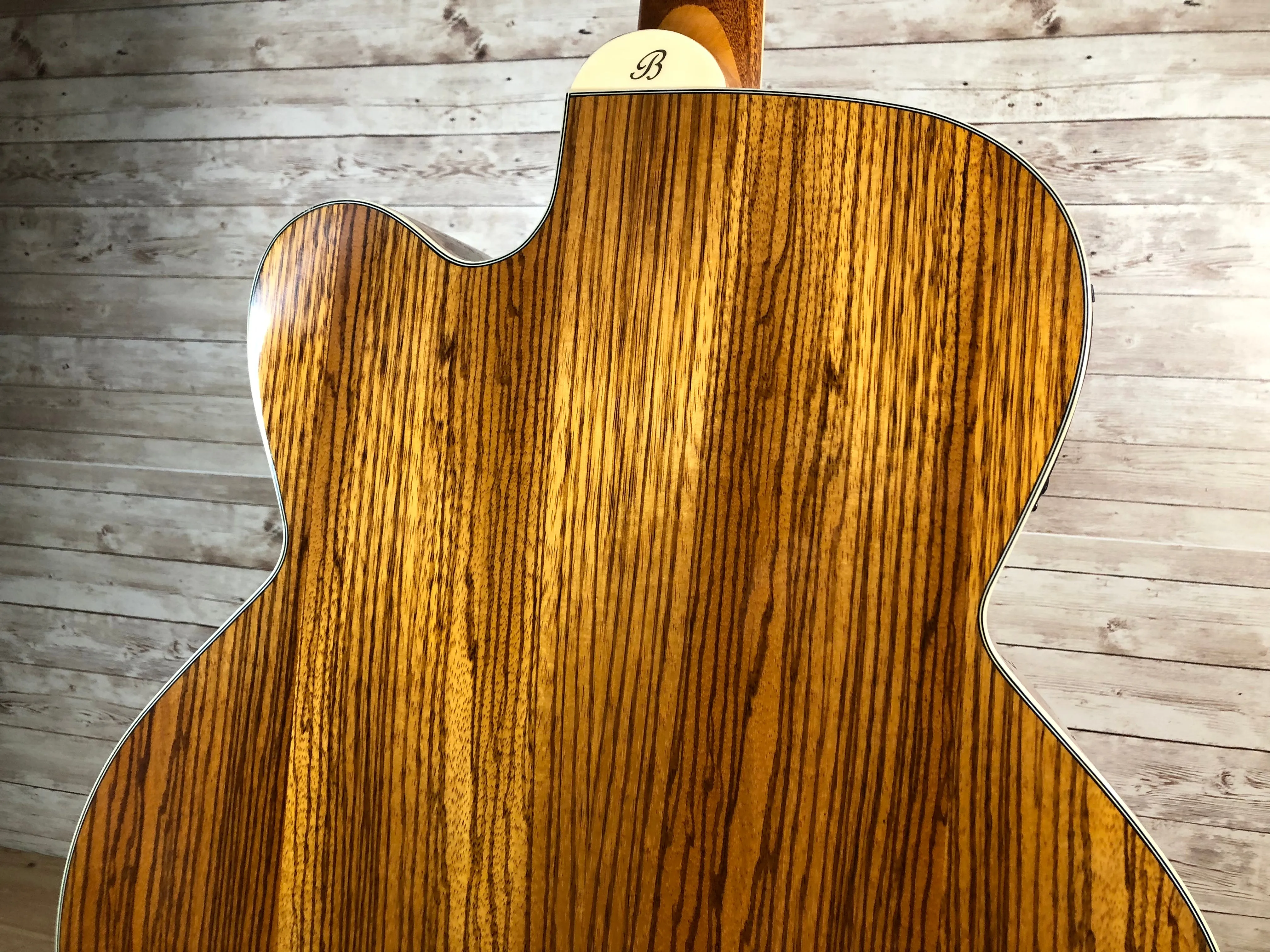 Beaver Creek Acoustic Bass - B-Stock