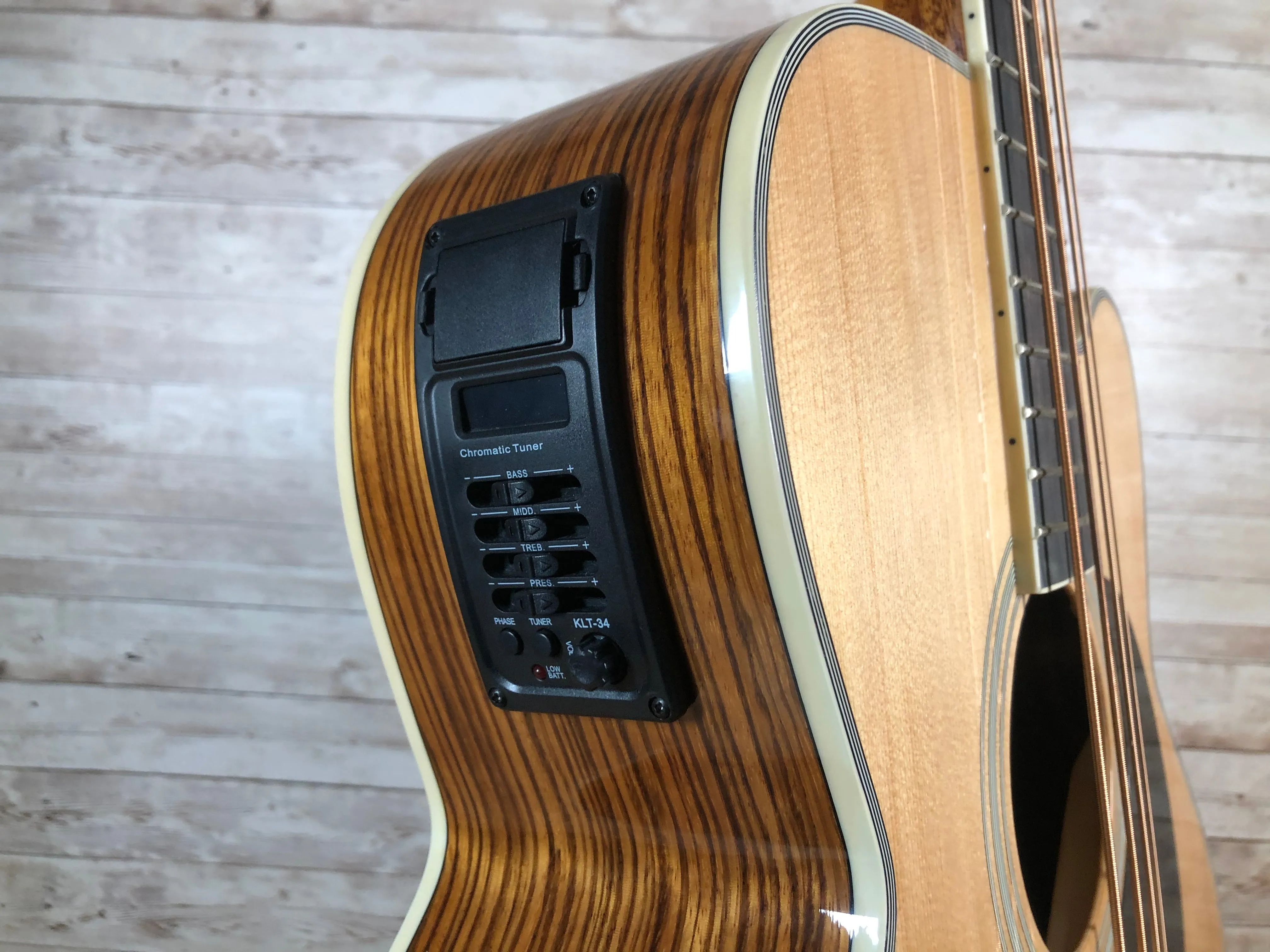 Beaver Creek Acoustic Bass - B-Stock