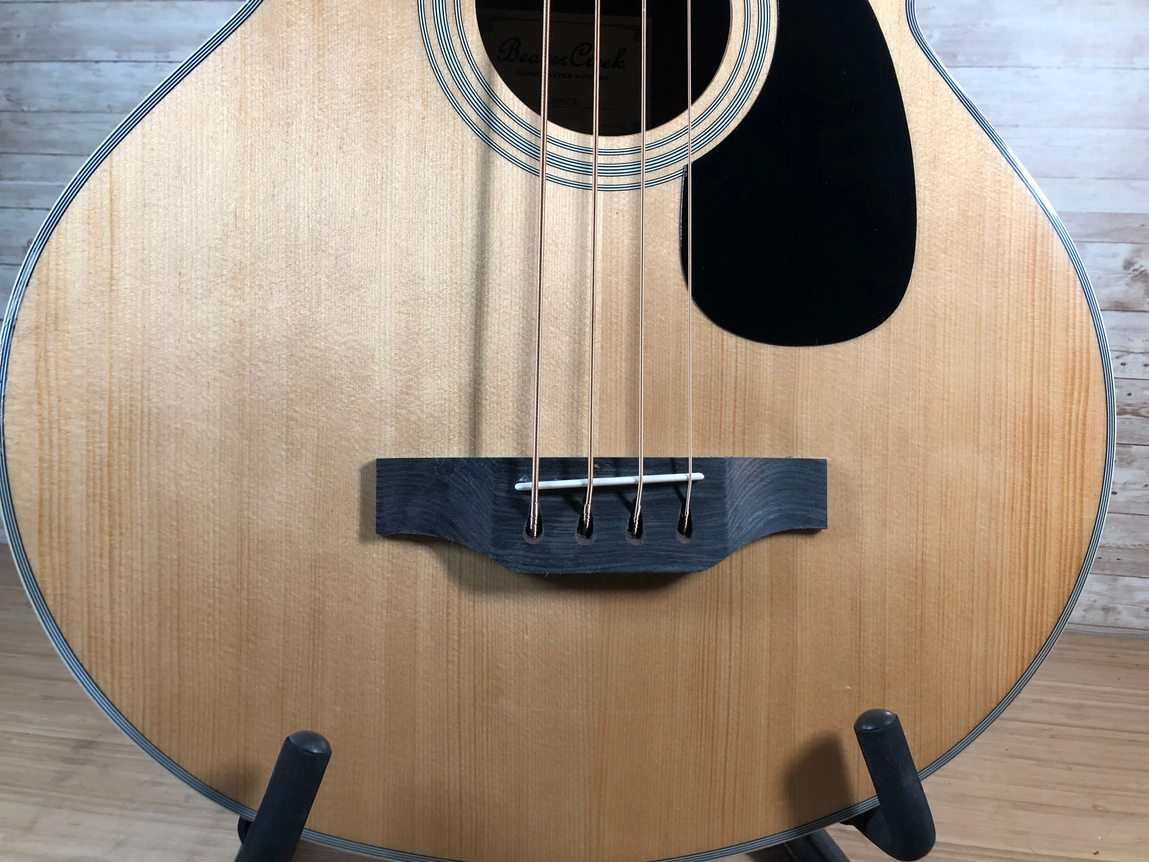Beaver Creek Acoustic Bass - B-Stock