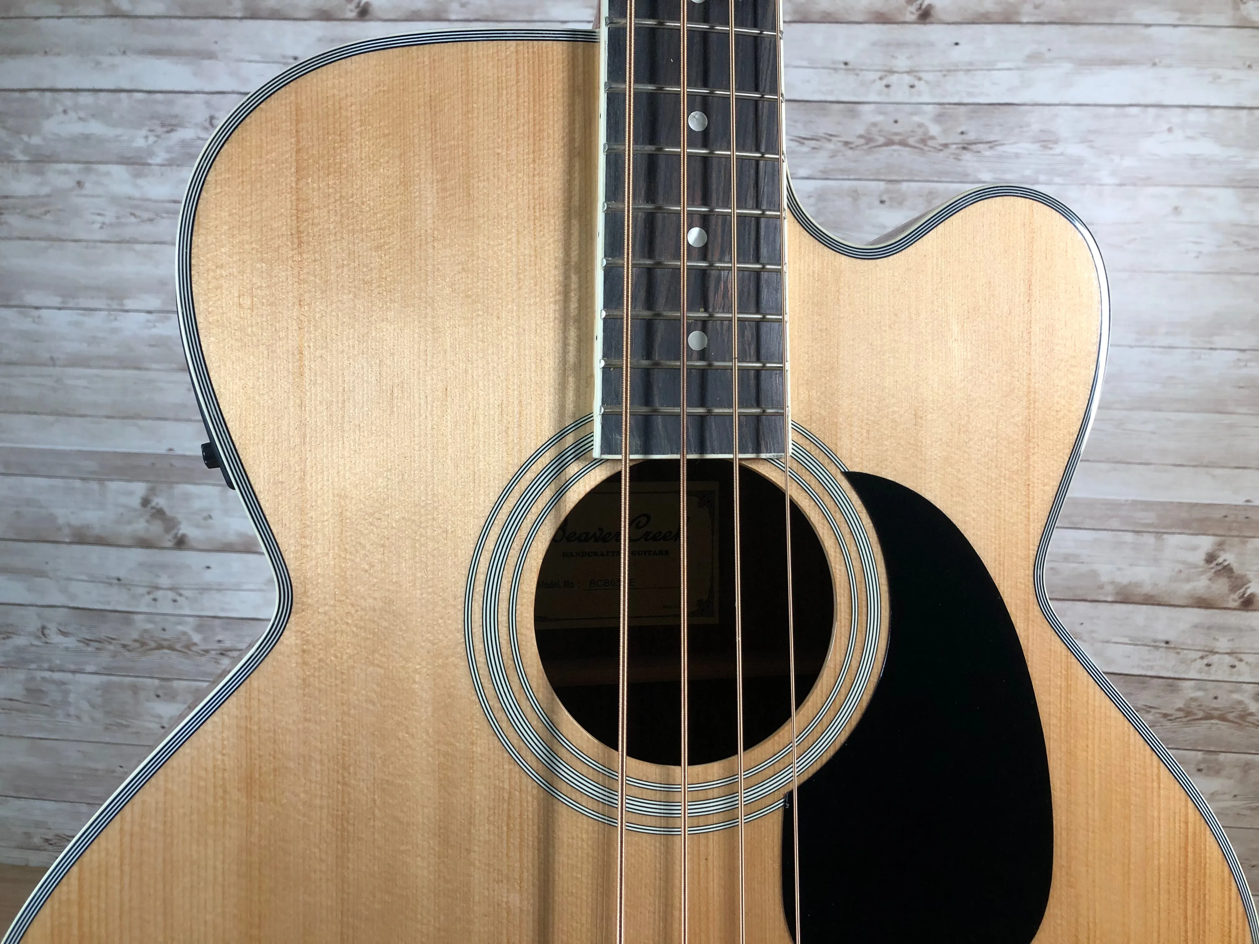 Beaver Creek Acoustic Bass - B-Stock