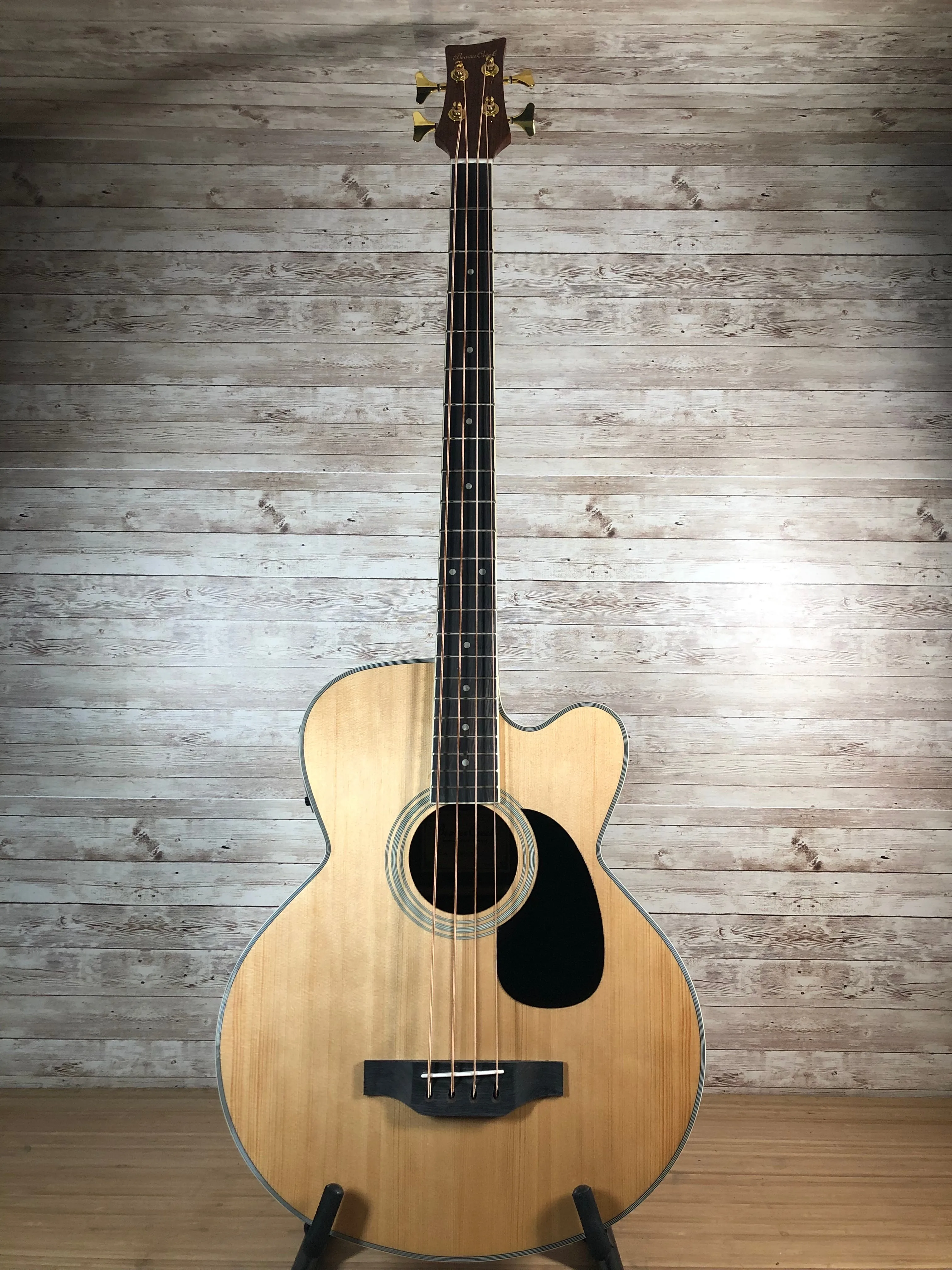 Beaver Creek Acoustic Bass - B-Stock