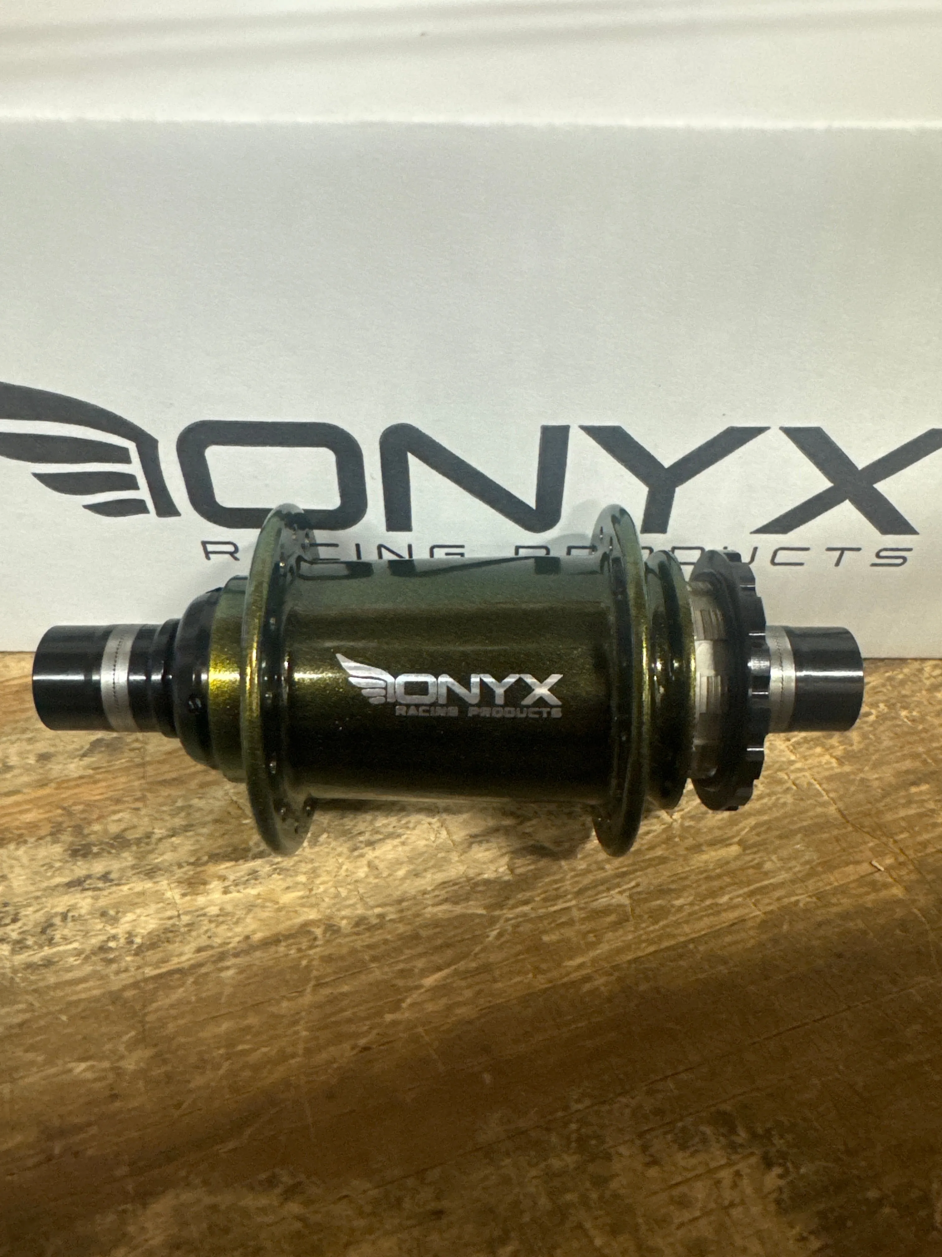 Onyx Hubs Cotm Beetle juice